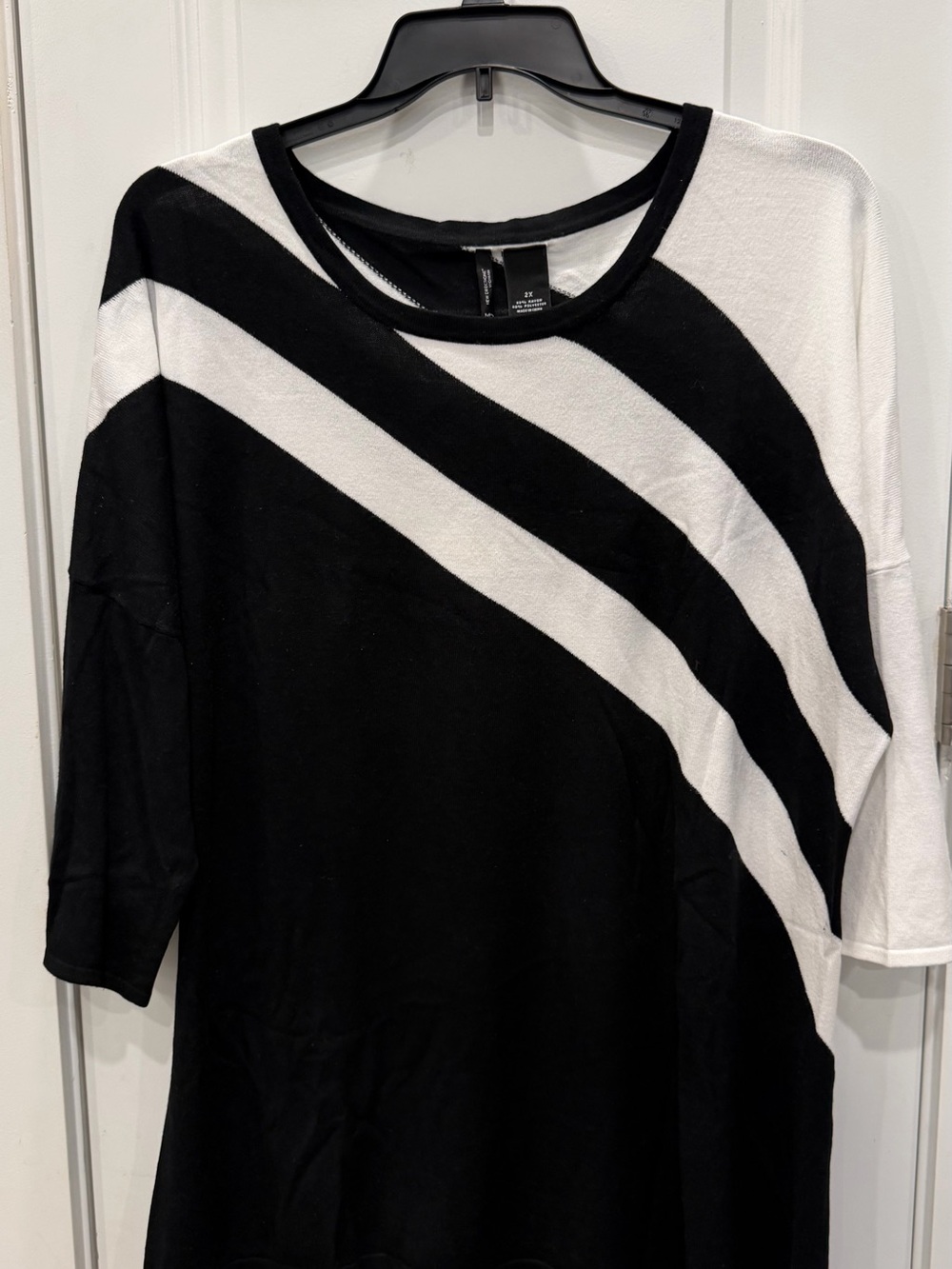 new directions Black and White Diagonal Stripe Long Sleeve Top